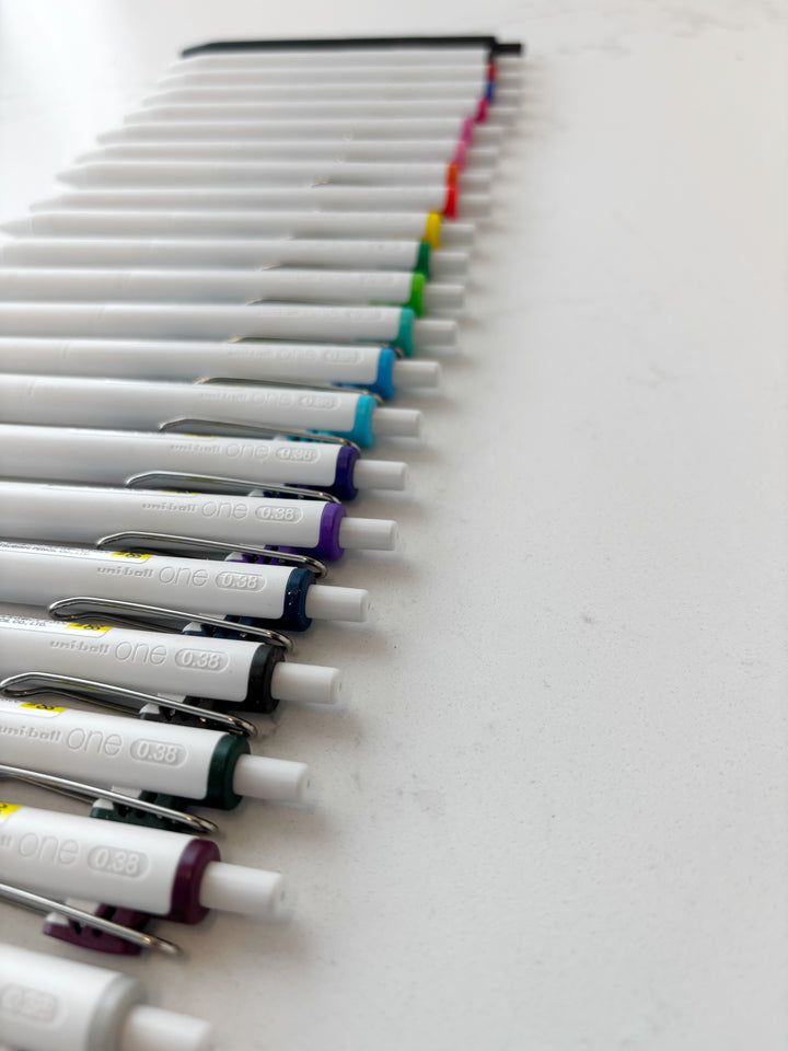 Uni-ball One - stylo gel rétractable - À l'unité