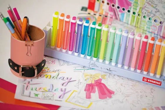 Ensemble de 18 - Surligneurs Swing cool - 10 Couleurs Pastel & 8 Couleurs fluo