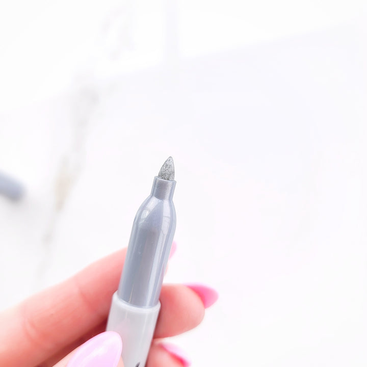 Sharpie permanent encre métallique - Argent *Pour post-it noir*