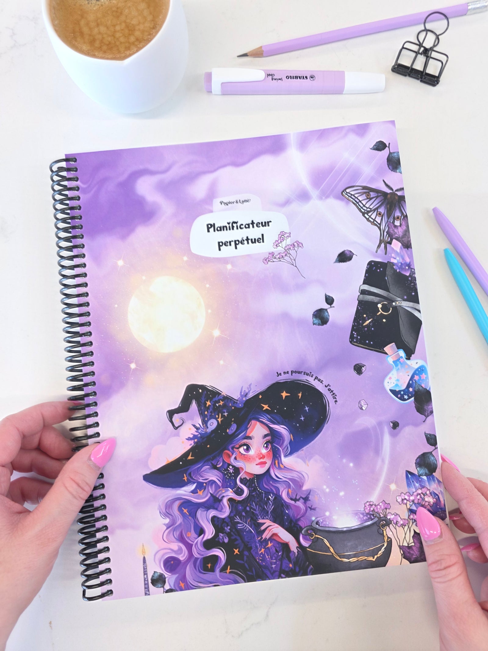 Agenda non daté 3e édition Papier & Latté avec planification hebdomadaire structurée heure par heure