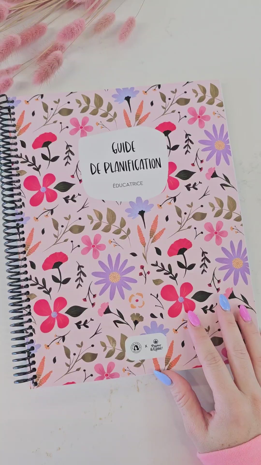 Fleuri pastel - 2e ÉDITION - Guide de planification pour éducatrices *Non daté*